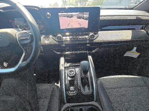 Certified 2025 Chevrolet Colorado Z71 AWD/4WD image 3