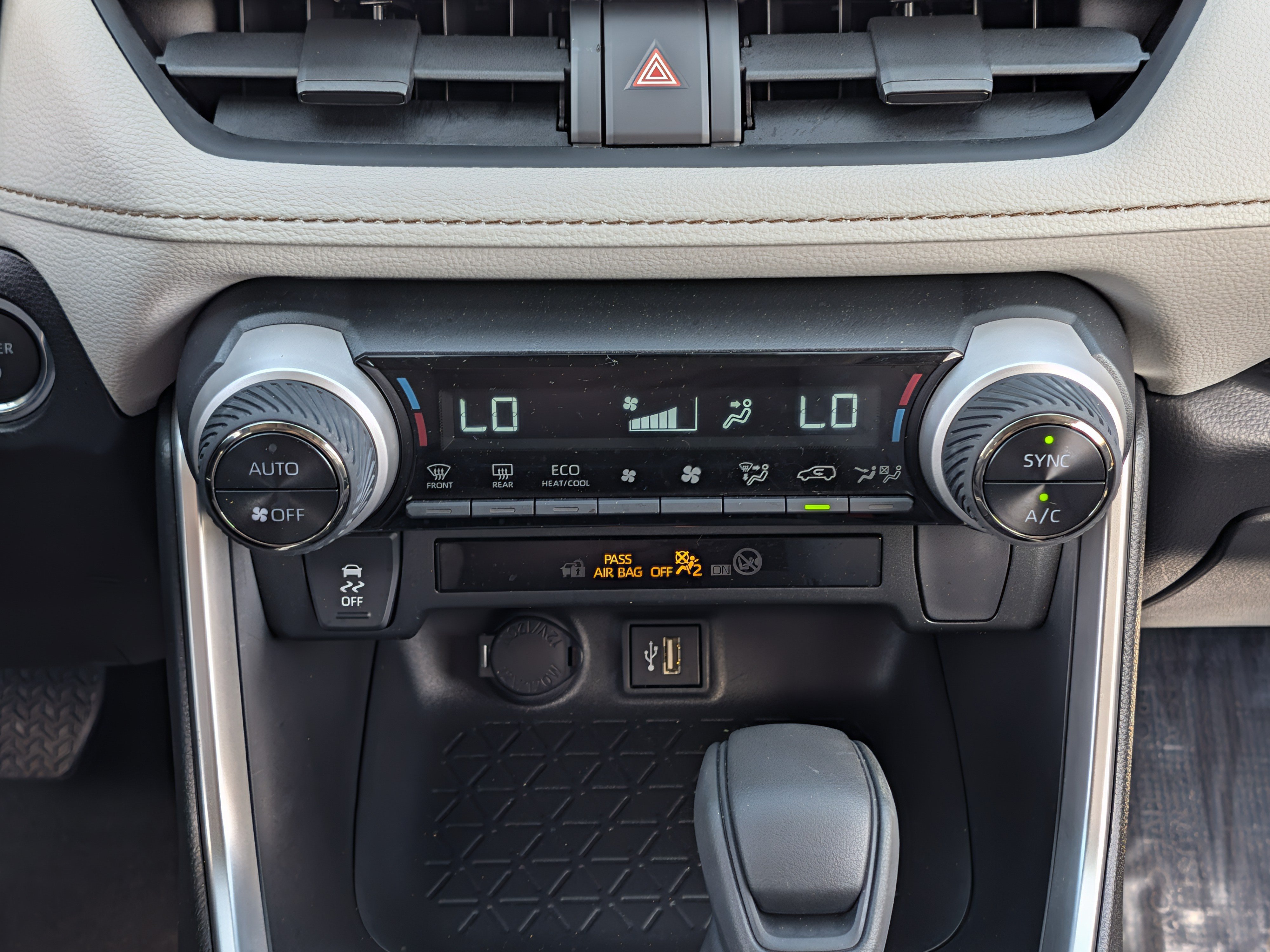 Certified 2025 Toyota RAV4 XLE w/ Convenience Package AWD/4WD image 31
