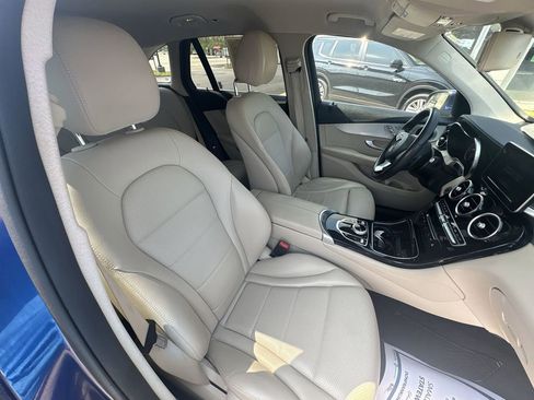 Used 2017 Mercedes-Benz GLC 300 4MATIC image 23