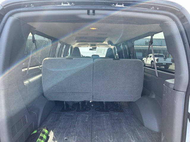 Used 2025 Chevrolet Express 3500 LT w/ LT Preferred Equipment Group RWD image 9
