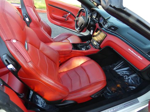 Used 2019 Maserati GranTurismo Sport image 26