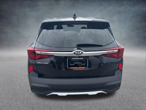 Used 2021 Kia Seltos LX AWD/4WD image 4