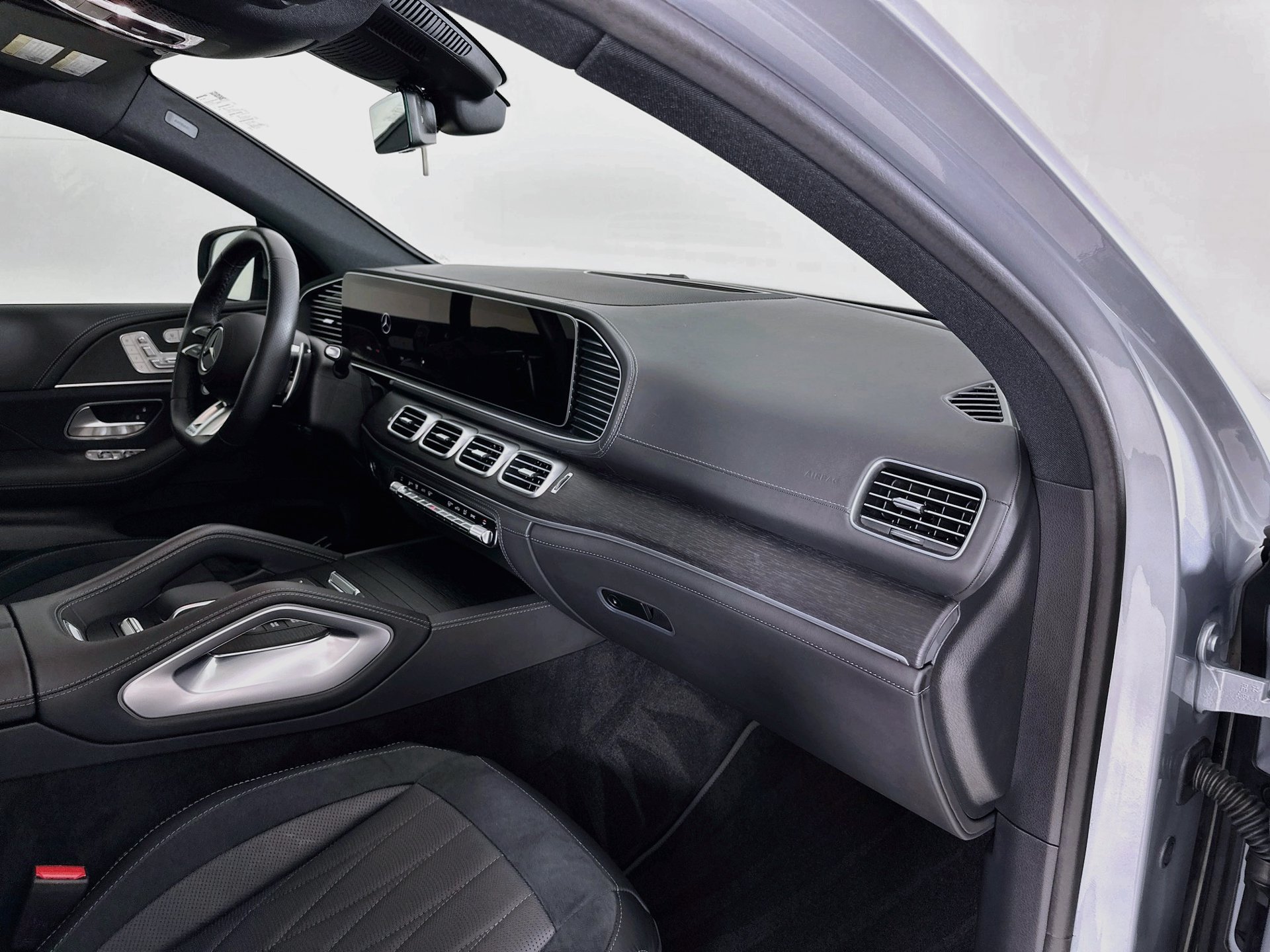 Certified 2025 Mercedes-Benz GLE 53 AMG 4MATIC Coupe image 33