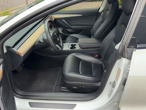 Used 2023 Tesla Model 3 Standard Range RWD image 5