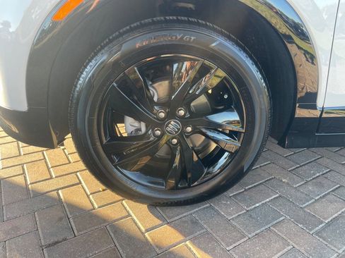 Used 2025 Buick Encore GX Sport Touring image 10