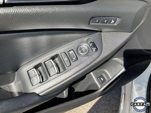 Used 2018 Honda Accord Touring image 11