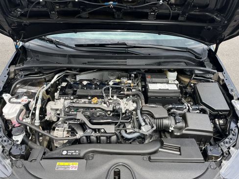 Used 2025 Toyota Corolla LE FWD image 37