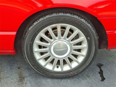 Used 2005 Ford Thunderbird image 10