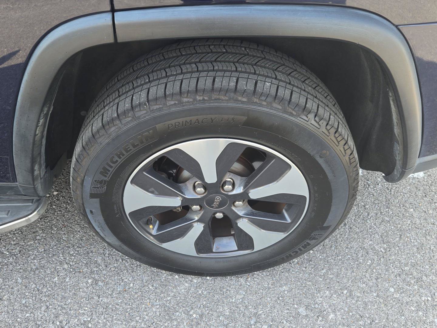 Used 2013 Jeep Grand Cherokee Limited AWD/4WD image 11