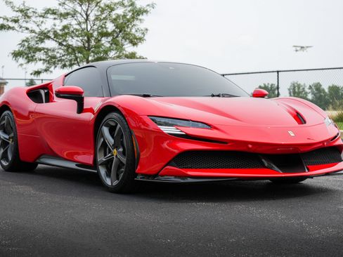 Used 2022 Ferrari SF90 Stradale AWD/4WD image 4