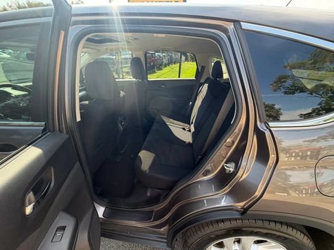 Used 2016 Honda CR-V EX image 19