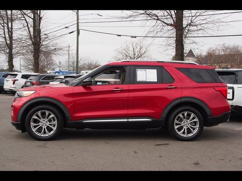 Used 2021 Ford Explorer Limited w/ Equipment Group 301A image 2