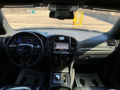 Used 2015 Chrysler 300 S image 37