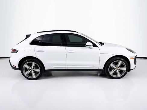 New 2026 Porsche Macan image 8