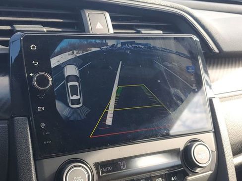 Used 2018 Honda Civic Sport image 23