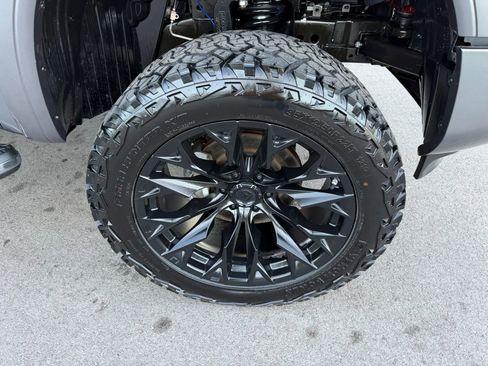 Used 2023 Nissan Titan Platinum Reserve w/ Moonroof Package image 18