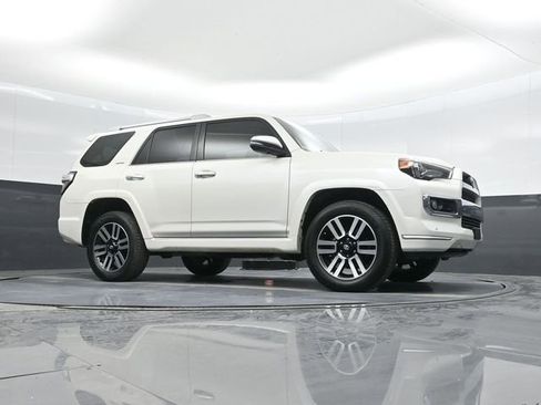 Used 2018 Toyota 4Runner Limited image 43