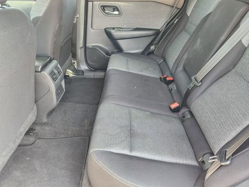 Used 2023 Nissan Rogue SV image 30