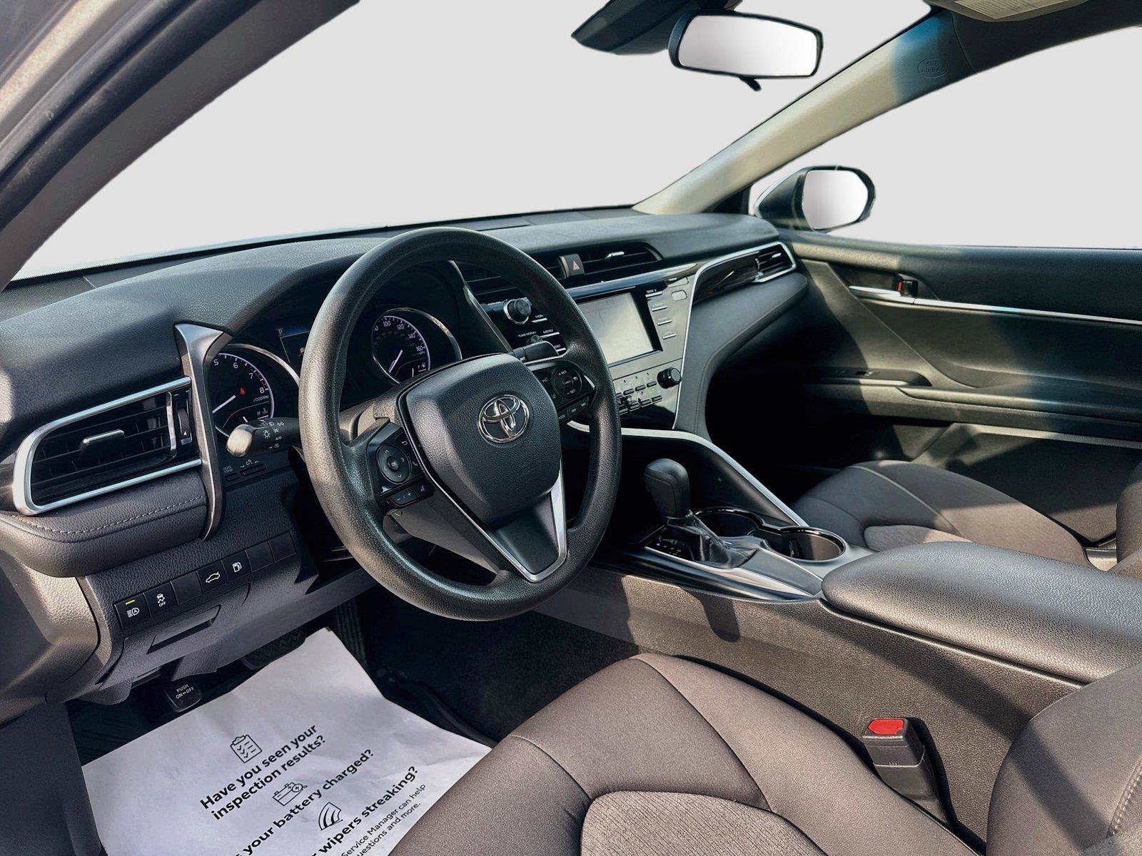 Used 2018 Toyota Camry LE FWD image 22