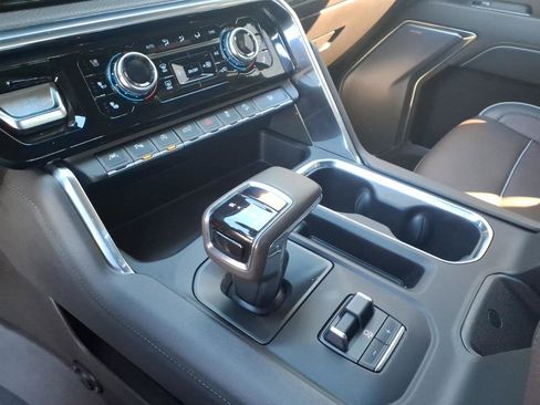 Used 2023 GMC Sierra 1500 Denali w/ Technology Package image 11