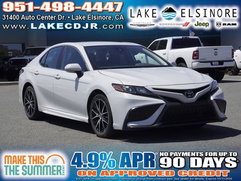 Used 2024 Toyota Camry SE FWD image 1