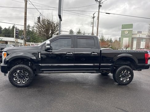 Used 2017 Ford F250 Platinum w/ Platinum Ultimate Package image 4