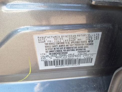 Certified 2025 Nissan Sentra SV image 31