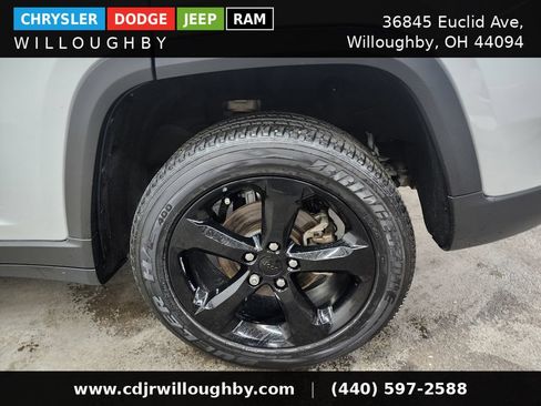 Used 2023 Jeep Grand Cherokee Altitude AWD/4WD image 42