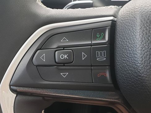 Certified 2023 Jeep Grand Cherokee Laredo w/ Luxury Tech Group I AWD/4WD image 20