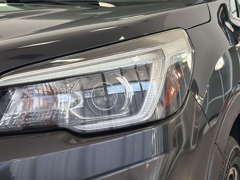 Used 2019 Subaru Forester Limited w/ Popular Package #3 AWD/4WD image 12
