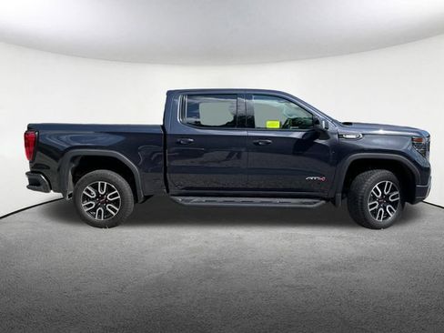Certified 2025 GMC Sierra 1500 AT4 w/ Technology Package AWD/4WD image 16