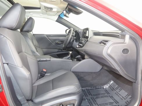 Used 2024 Lexus ES 350 image 12