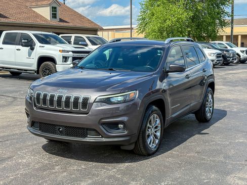 Used 2021 Jeep Cherokee Latitude Plus AWD/4WD image 9