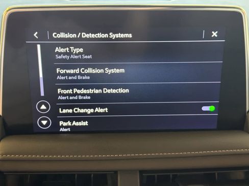 Used 2021 GMC Yukon XL SLT image 45