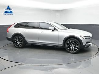 Used 2018 Volvo V90 T6 Cross Country w/ Convenience Package AWD/4WD video 1