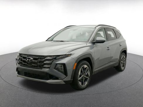 Used 2025 Hyundai Tucson SEL FWD image 3