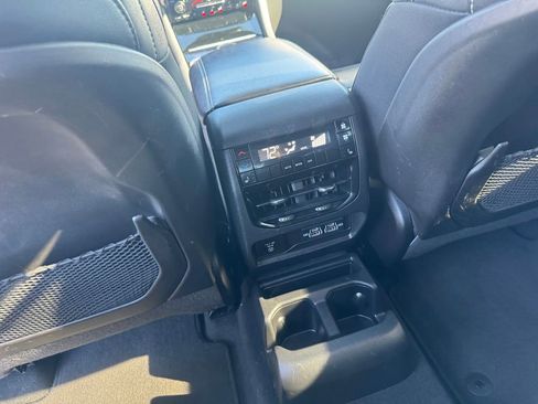 Used 2024 Jeep Grand Cherokee L Limited w/ Luxury Tech Group II AWD/4WD image 24