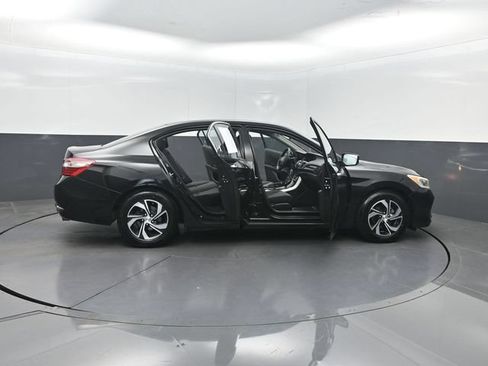 Used 2016 Honda Accord LX image 35