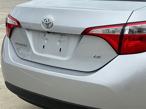 Used 2016 Toyota Corolla LE image 5