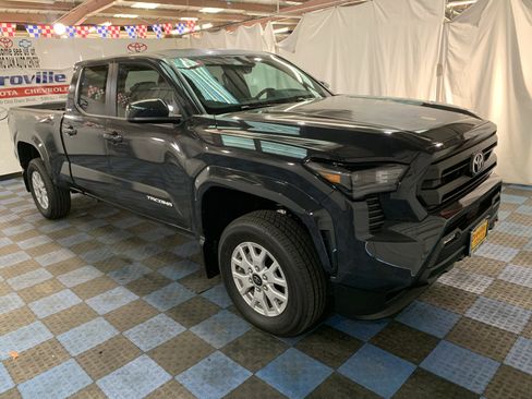 New 2026 Toyota Tacoma SR5 image 6