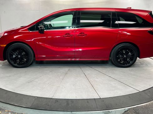 Used 2025 Honda Odyssey Sport-L image 2