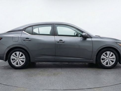 Used 2025 Nissan Sentra S image 11