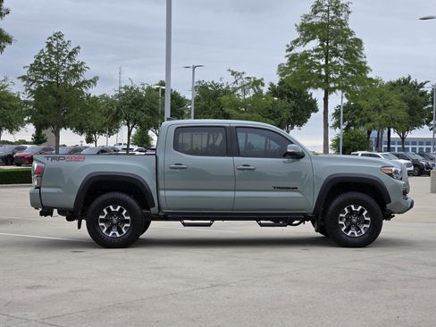 Used 2023 Toyota Tacoma TRD Off-Road w/ Technology Package AWD/4WD image 6