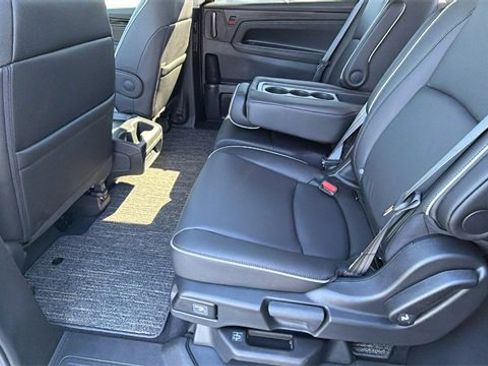 New 2026 Honda Odyssey Touring image 14