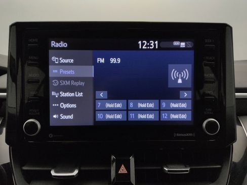 Used 2022 Toyota Corolla SE w/ Carpet Mat Package (TMS) image 25