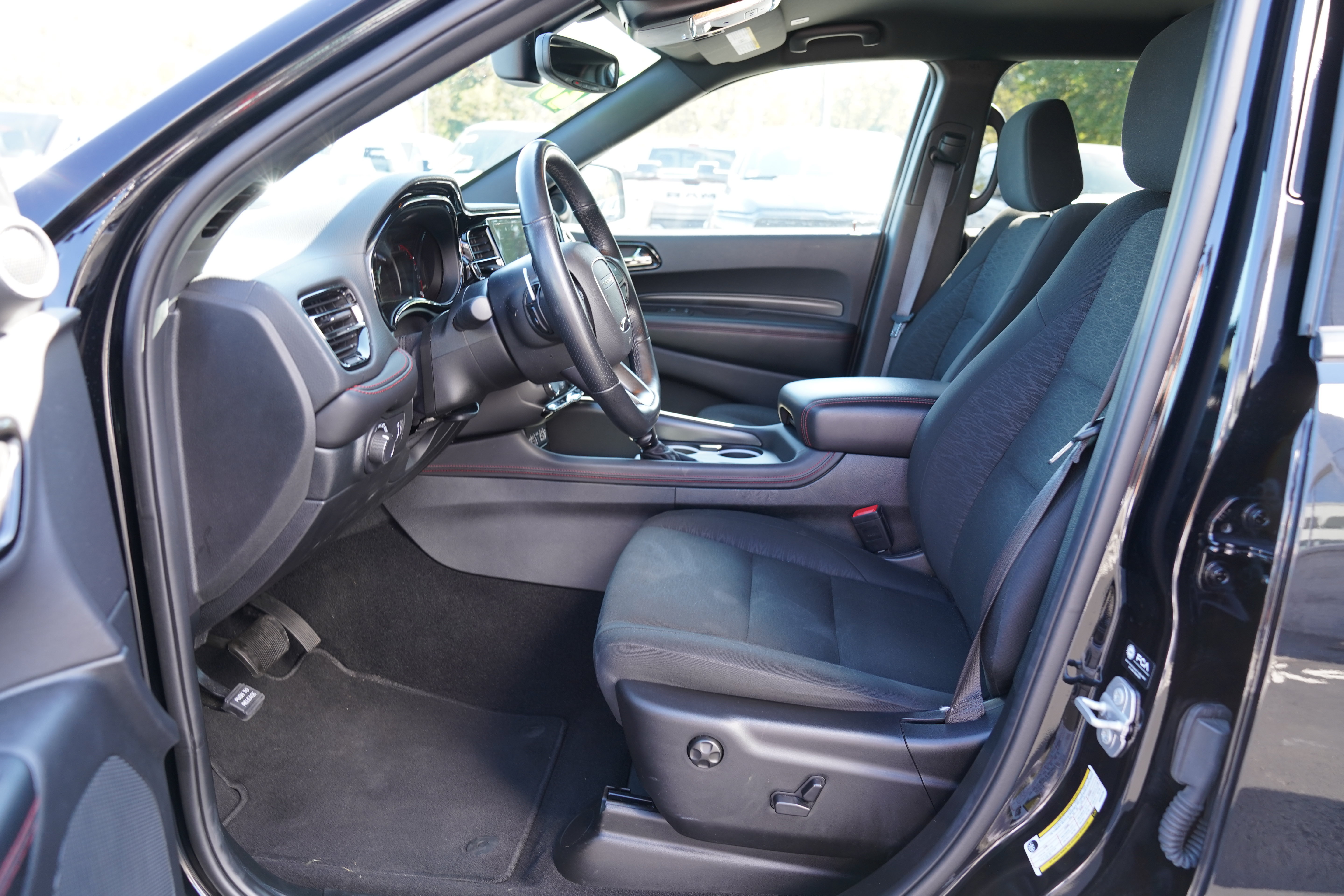 Used 2025 Dodge Durango GT AWD/4WD image 4