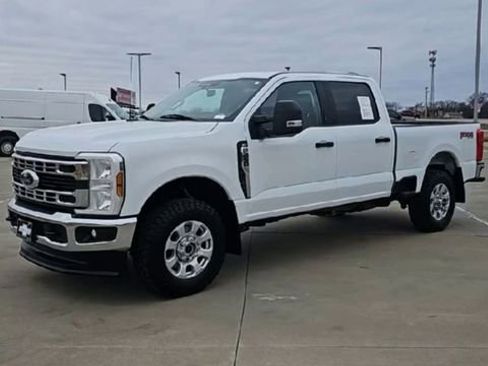 Used 2024 Ford F250 XLT w/ FX4 Off-Road Package image 4
