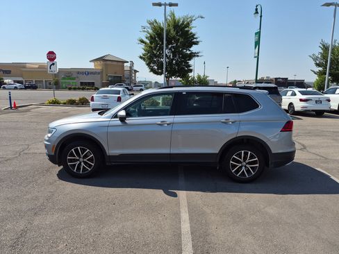 Used 2019 Volkswagen Tiguan SE AWD/4WD image 9