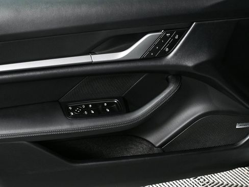 Certified 2025 Porsche Taycan image 6