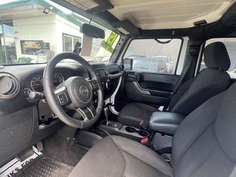 Used 2015 Jeep Wrangler Unlimited Sport w/ Quick Order Package 24S AWD/4WD image 14